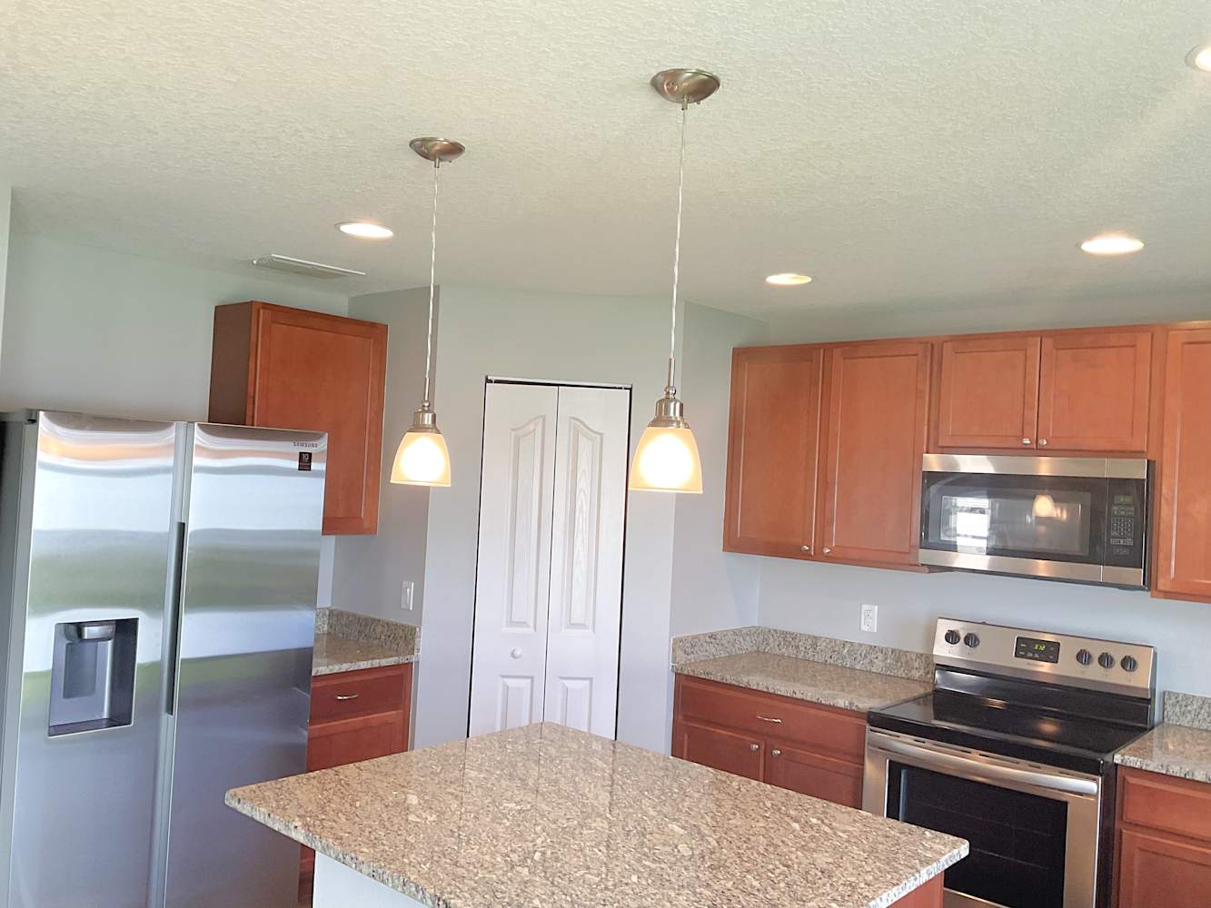 2306 Plantation Oak Dr photo 4