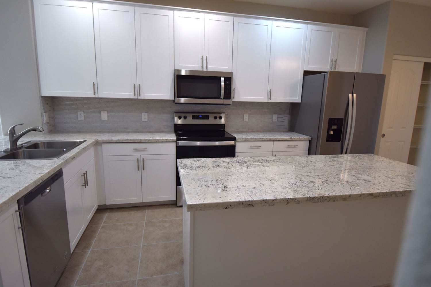 4162 S Ponderosa Dr photo 4