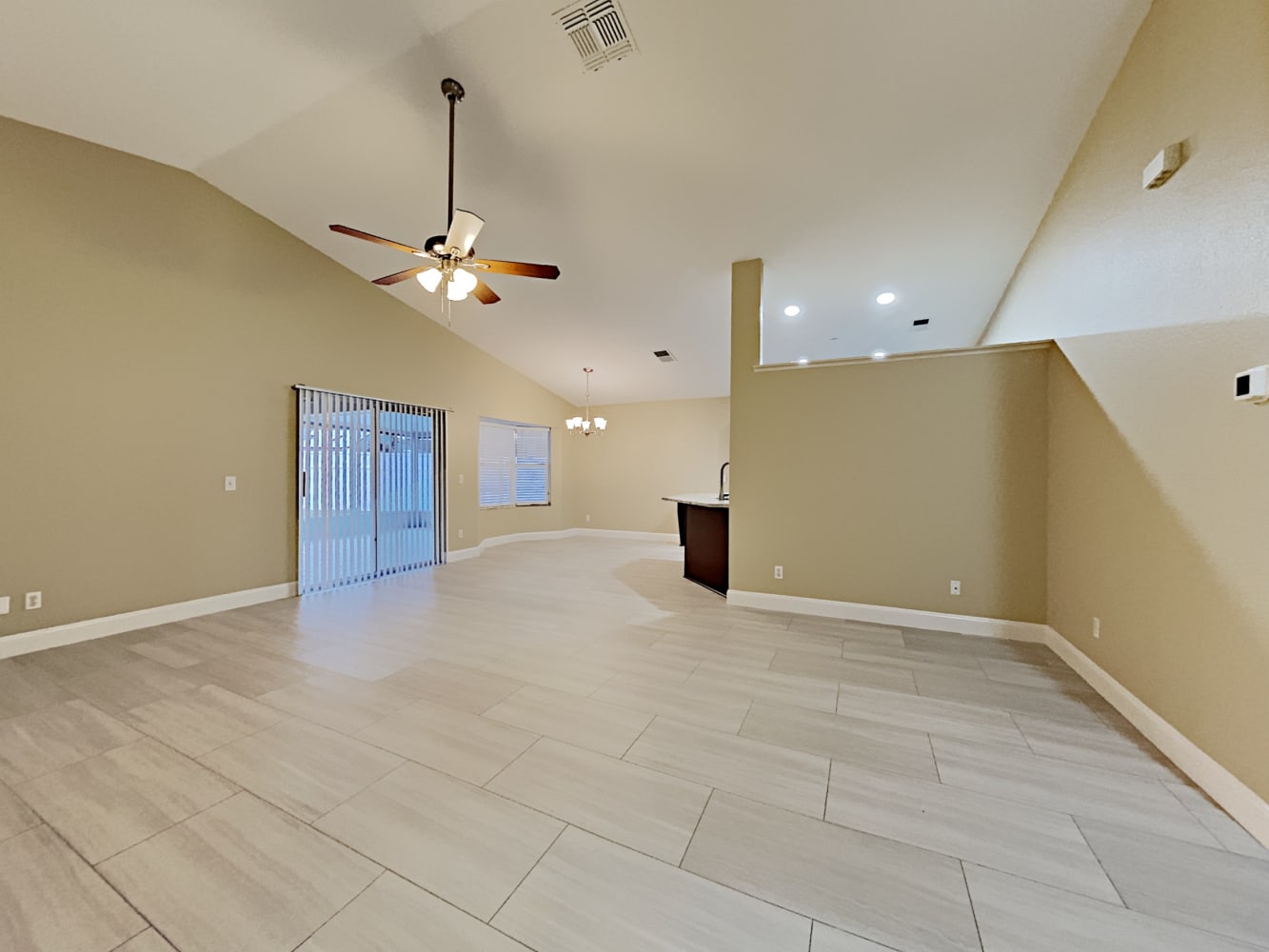 12863 Downstream Cir photo 4
