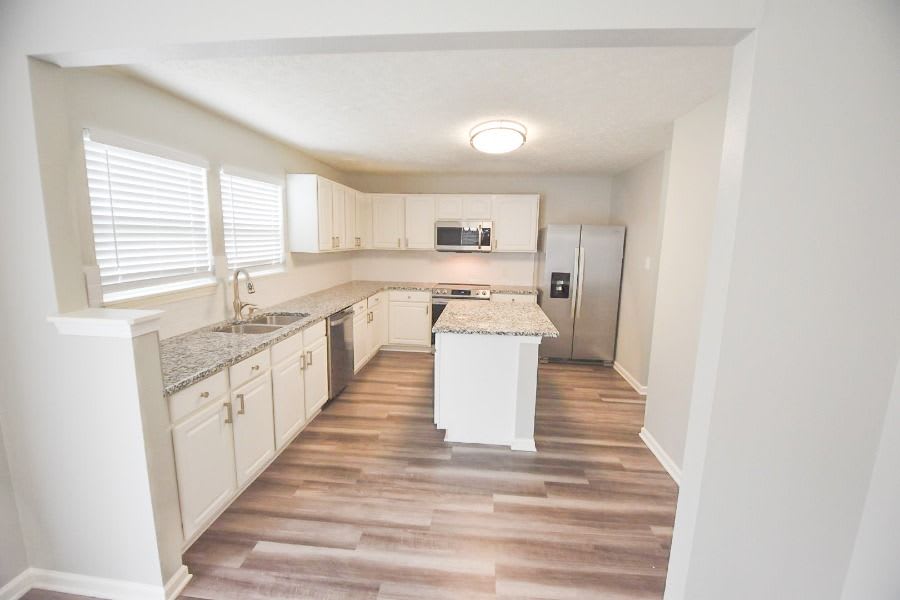 410 Settlers Ridge Dr photo 5