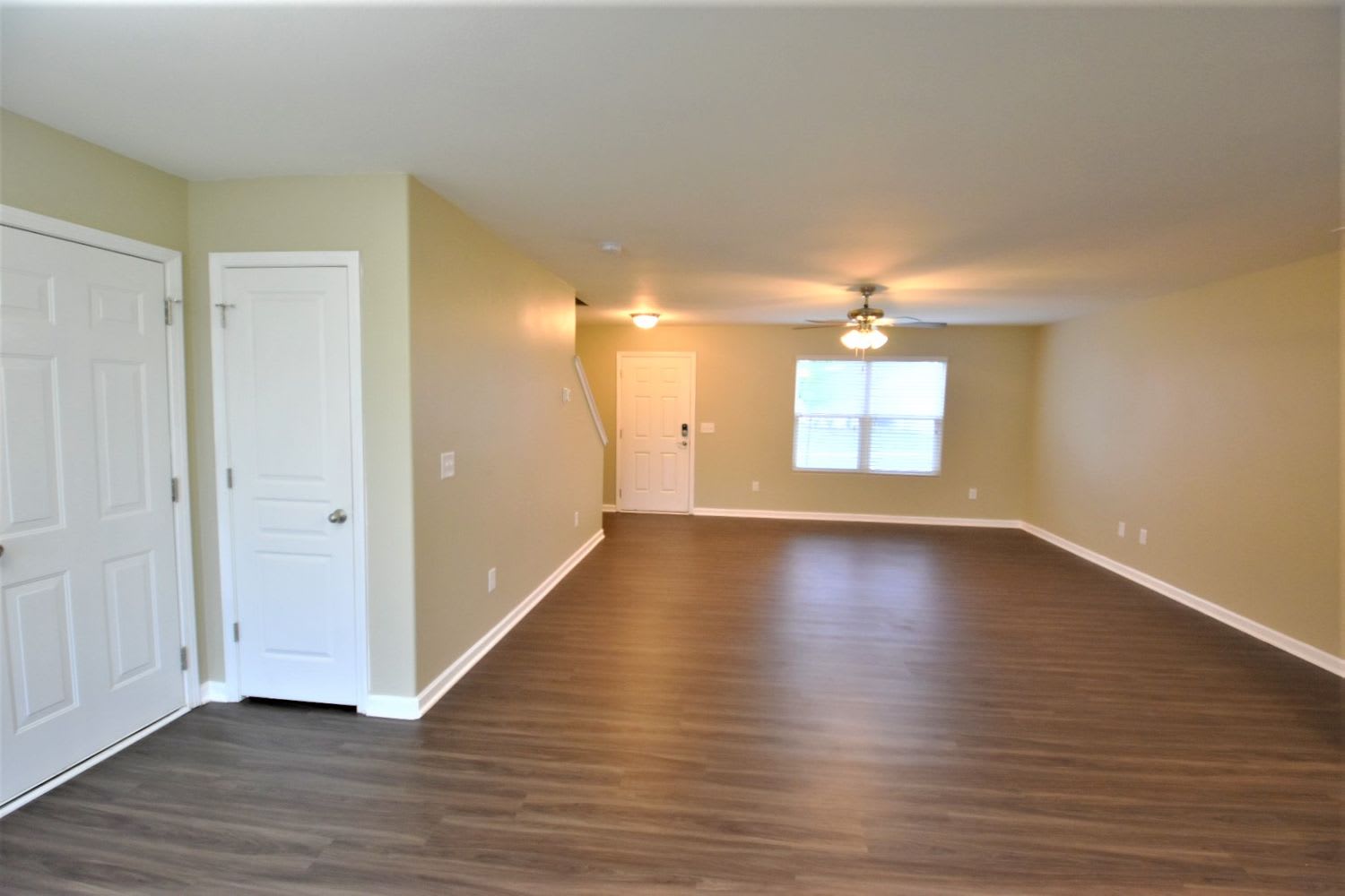 153 Steamboat Ln photo 2