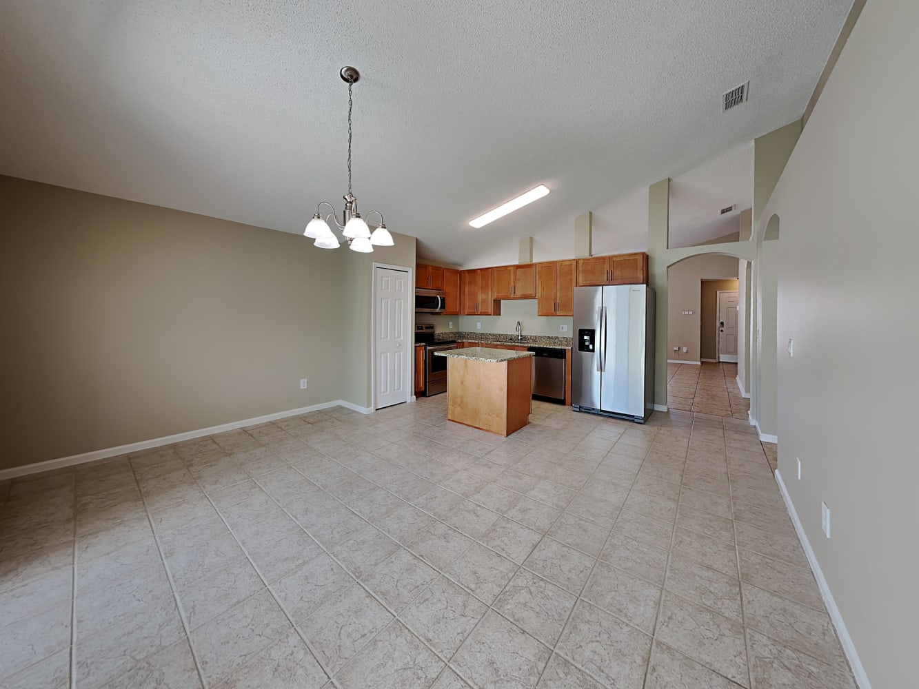 2800 Falcon Crest Pl photo 5