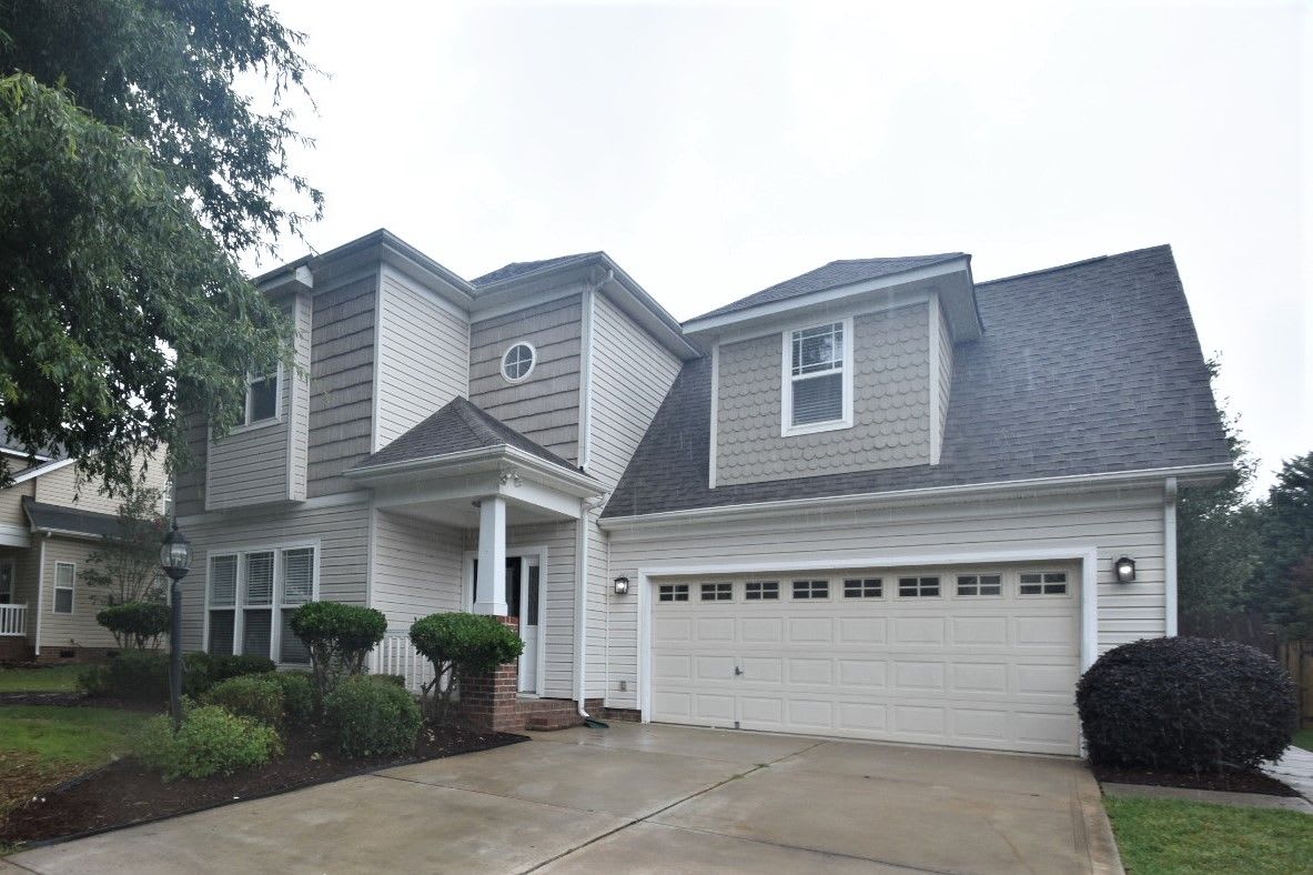 8527 Castle Cliff Dr photo 2