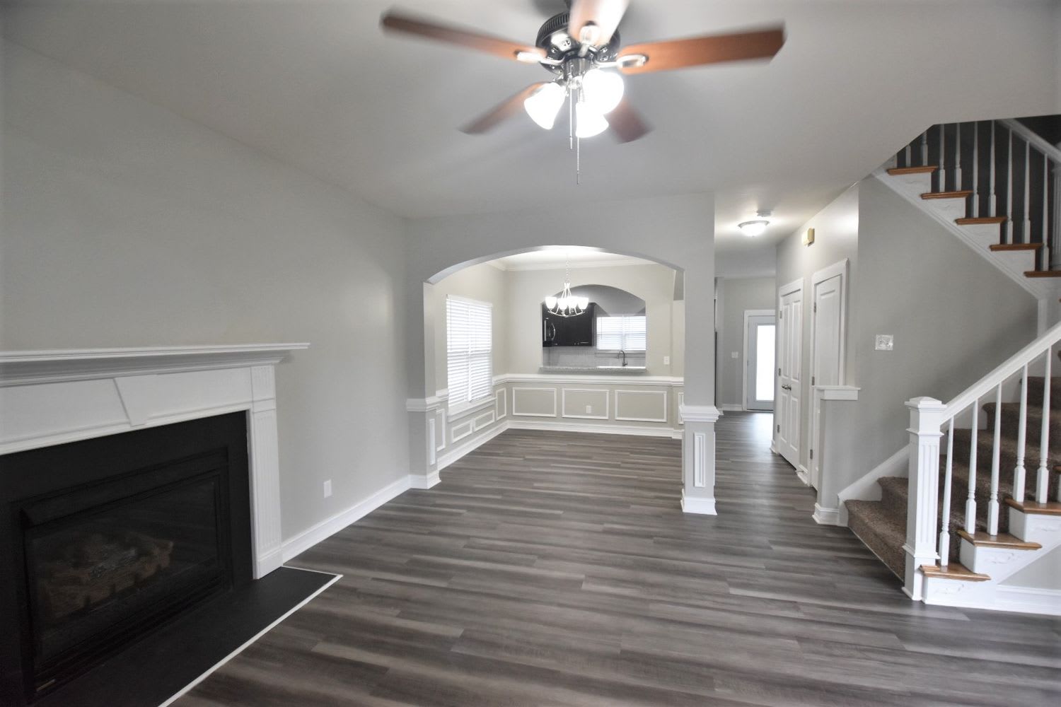 8527 Castle Cliff Dr photo 4