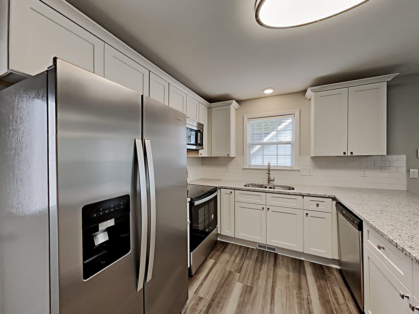 204 Zircon Ln photo 5