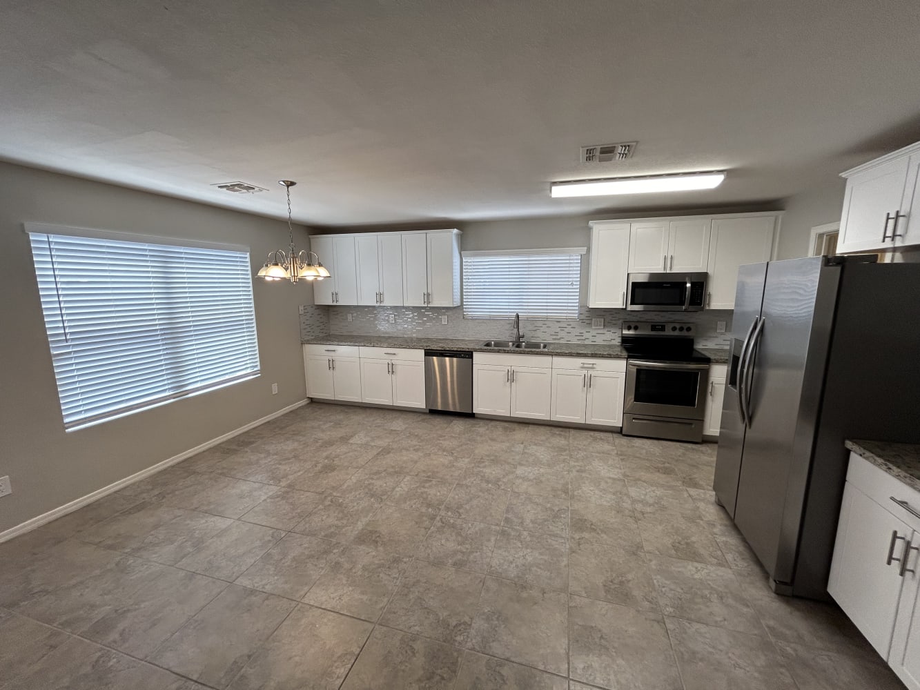 16205 S 17th Dr photo 5