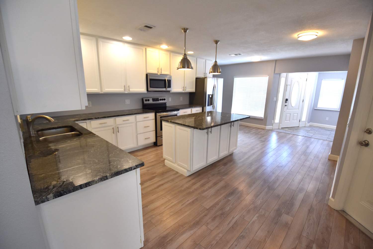 2363 Ambrose Ln photo 3
