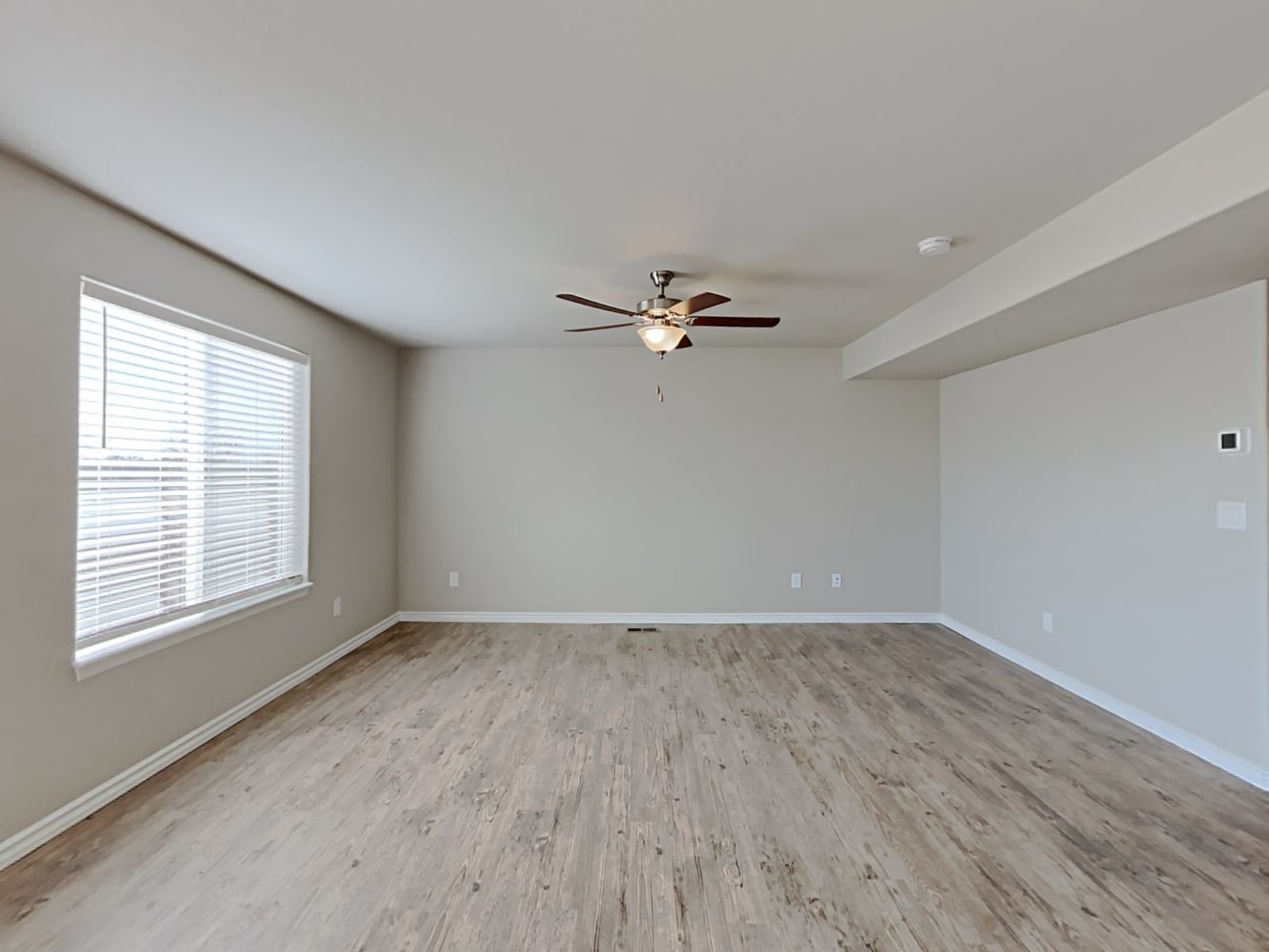 6953 Winnicut Dr photo 4