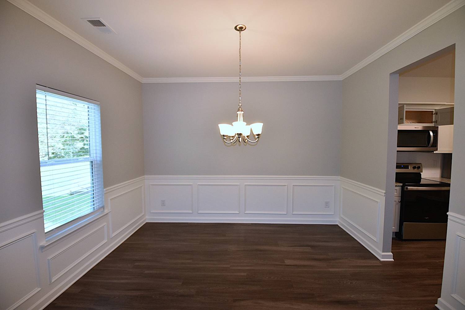 26 Oakbrook Dr SW photo 4