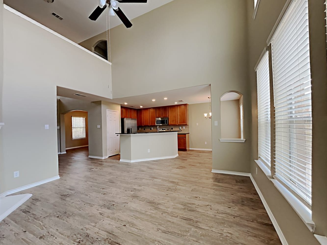 2068 Meadow Park Dr photo 5