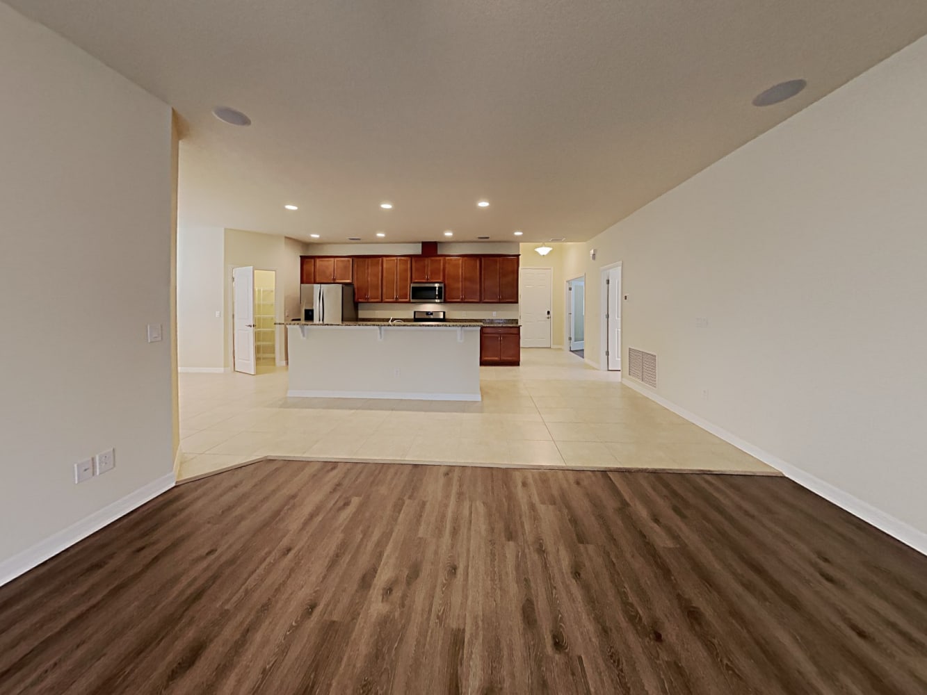 3305 Archdale St photo 4