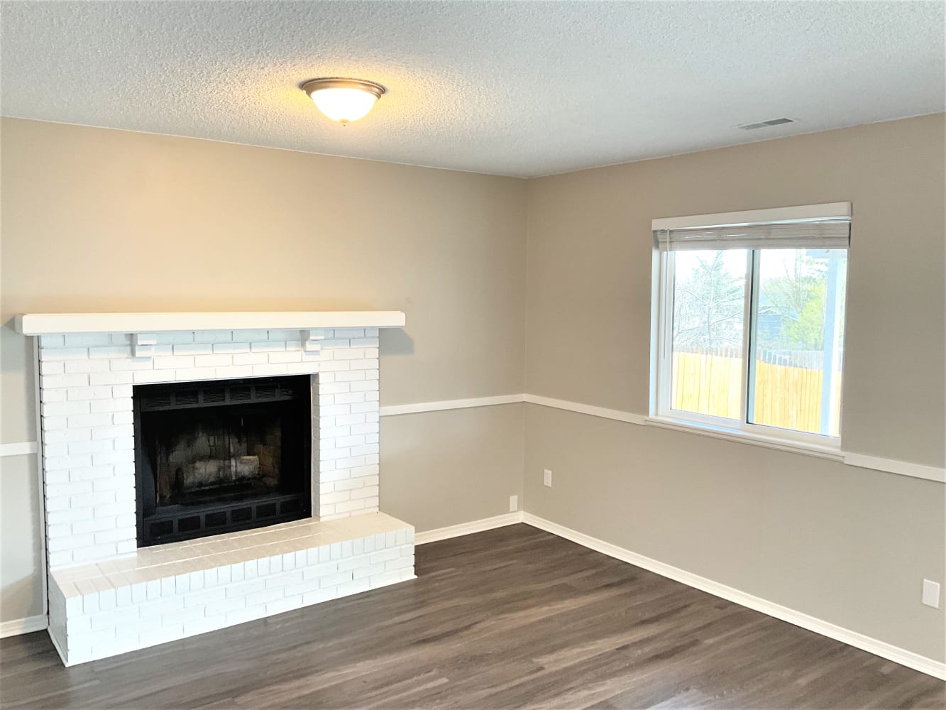 3819 Glenhurst St photo 3