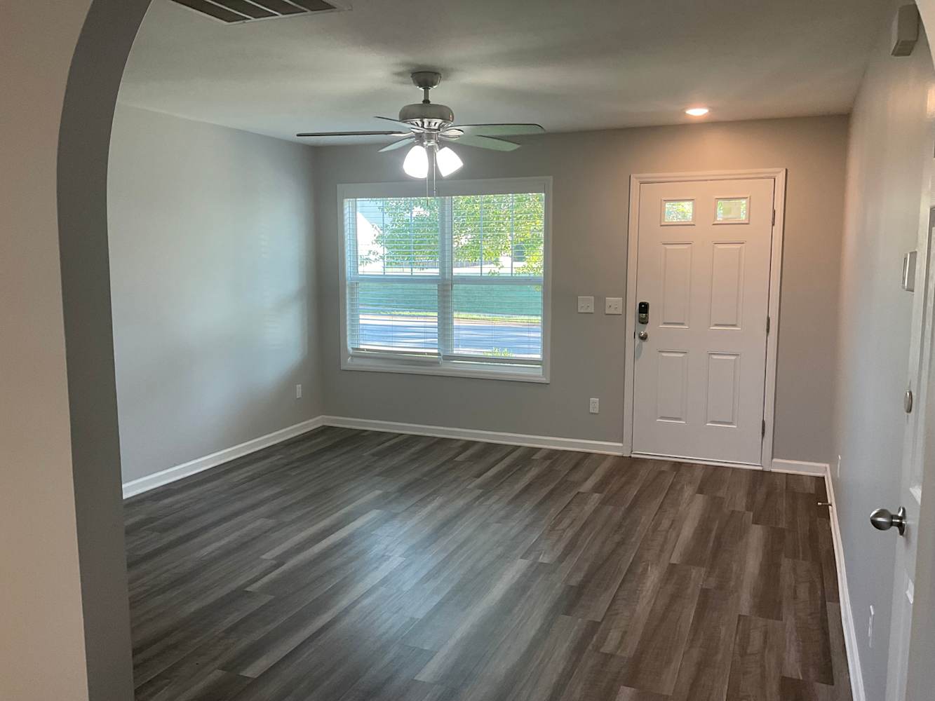1508 Iron Dr photo 2