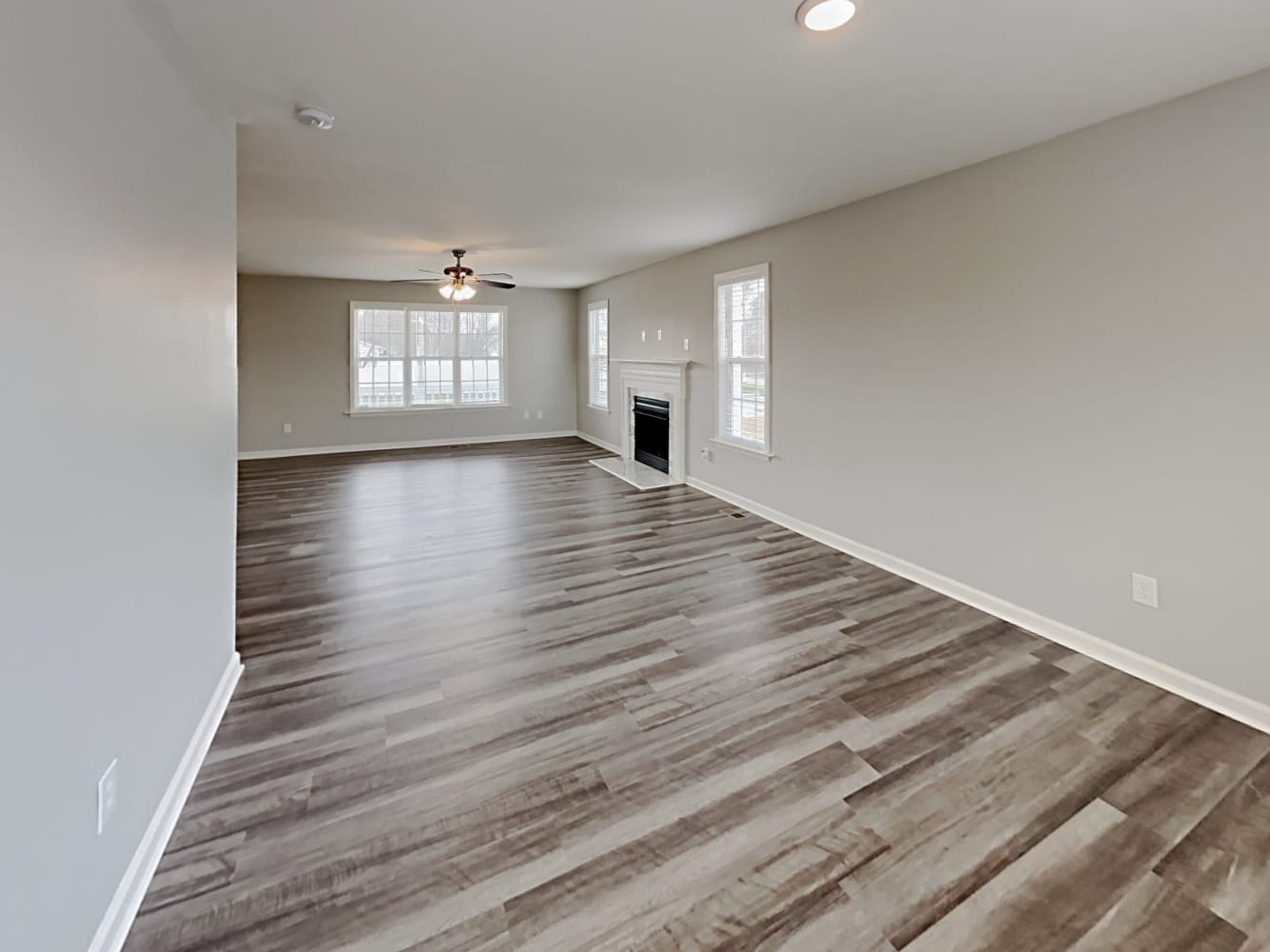 105 Breezewood Ln photo 5