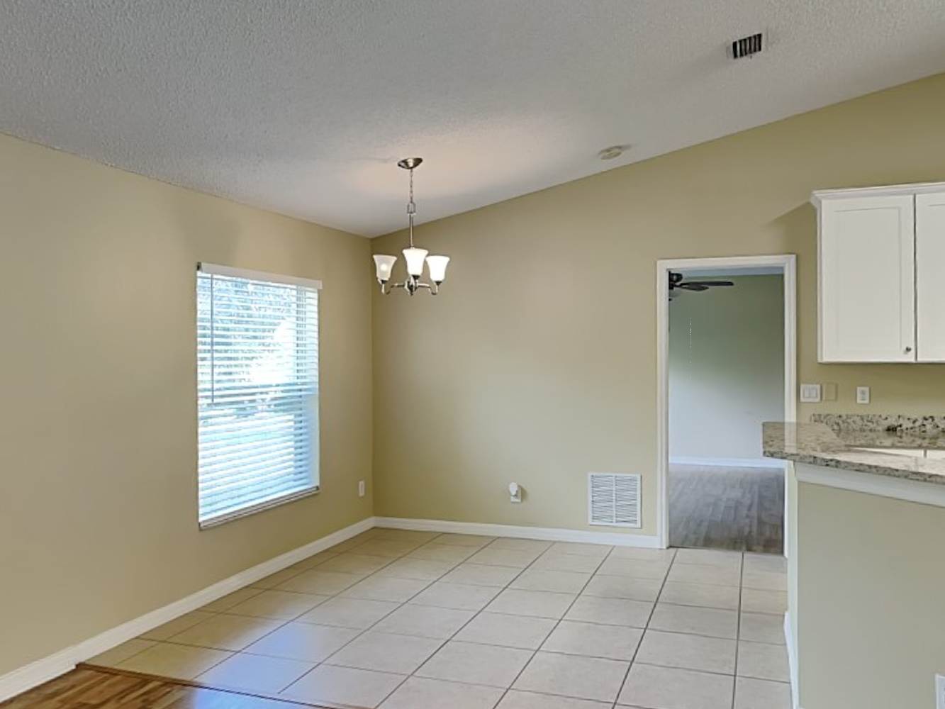 1633 Laramie Cir photo 5