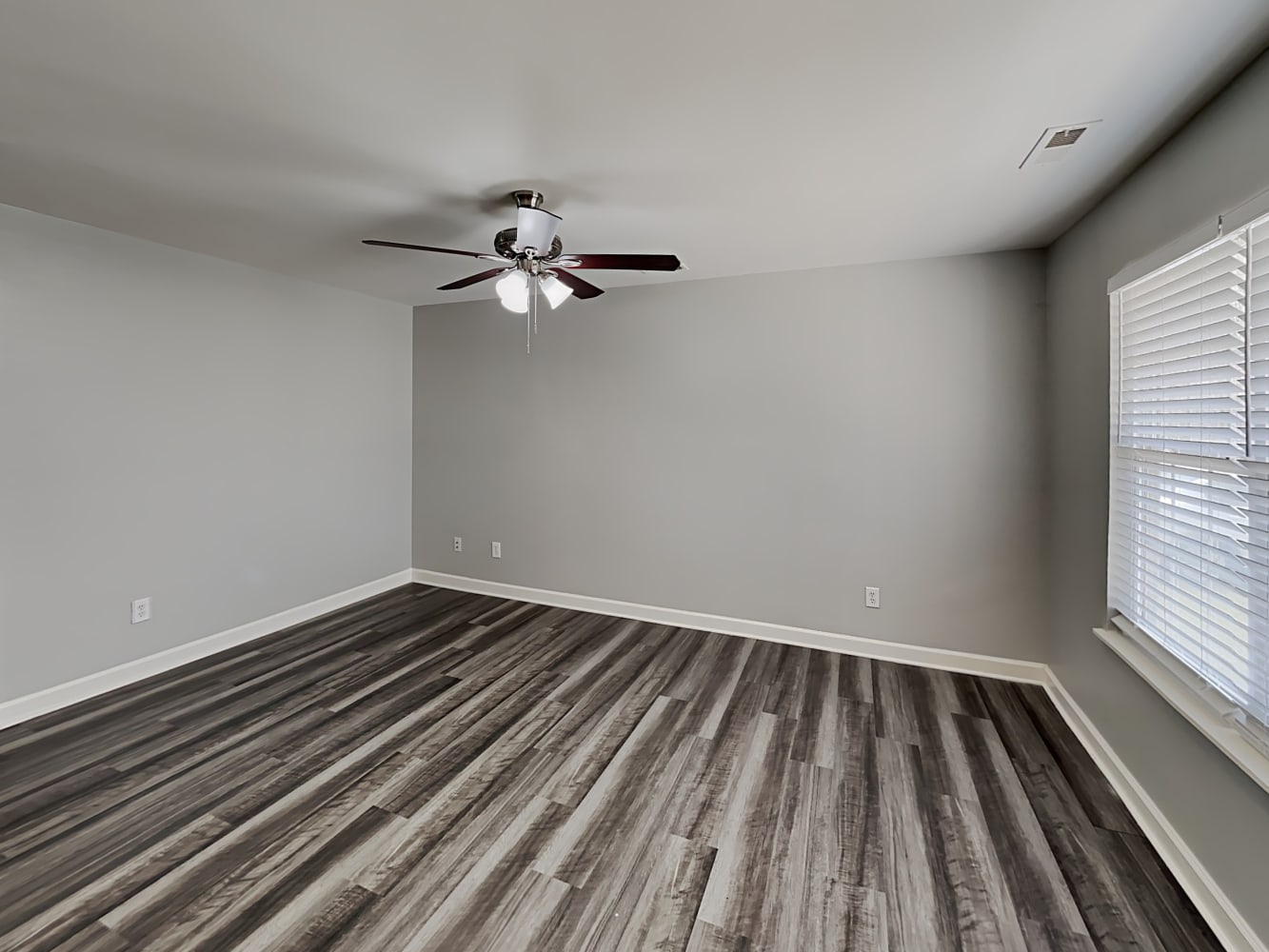 2435 Shad Ct photo 4