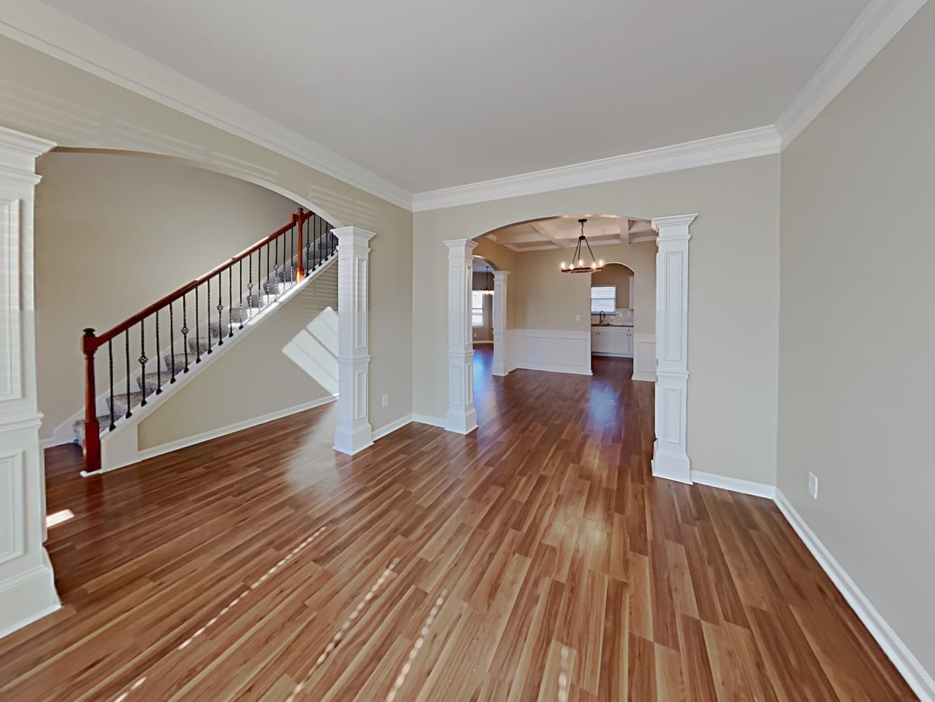 100 Hamilton Pointe Dr photo 4