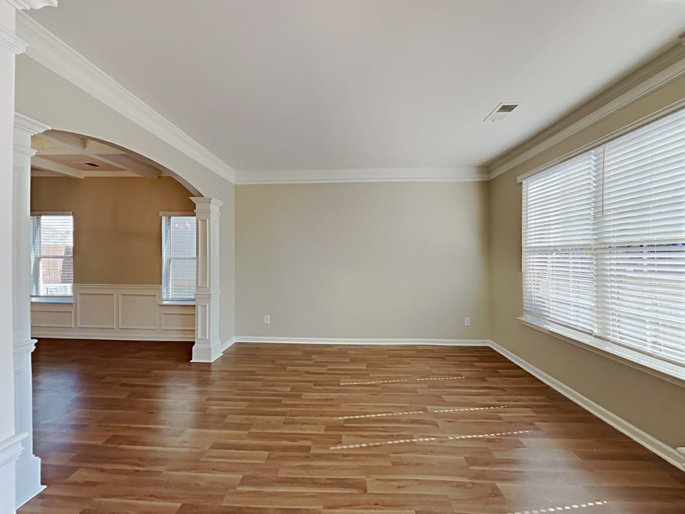 100 Hamilton Pointe Dr photo 5