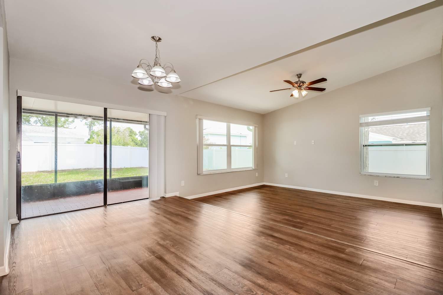3909 Orchard Hill Cir photo 5