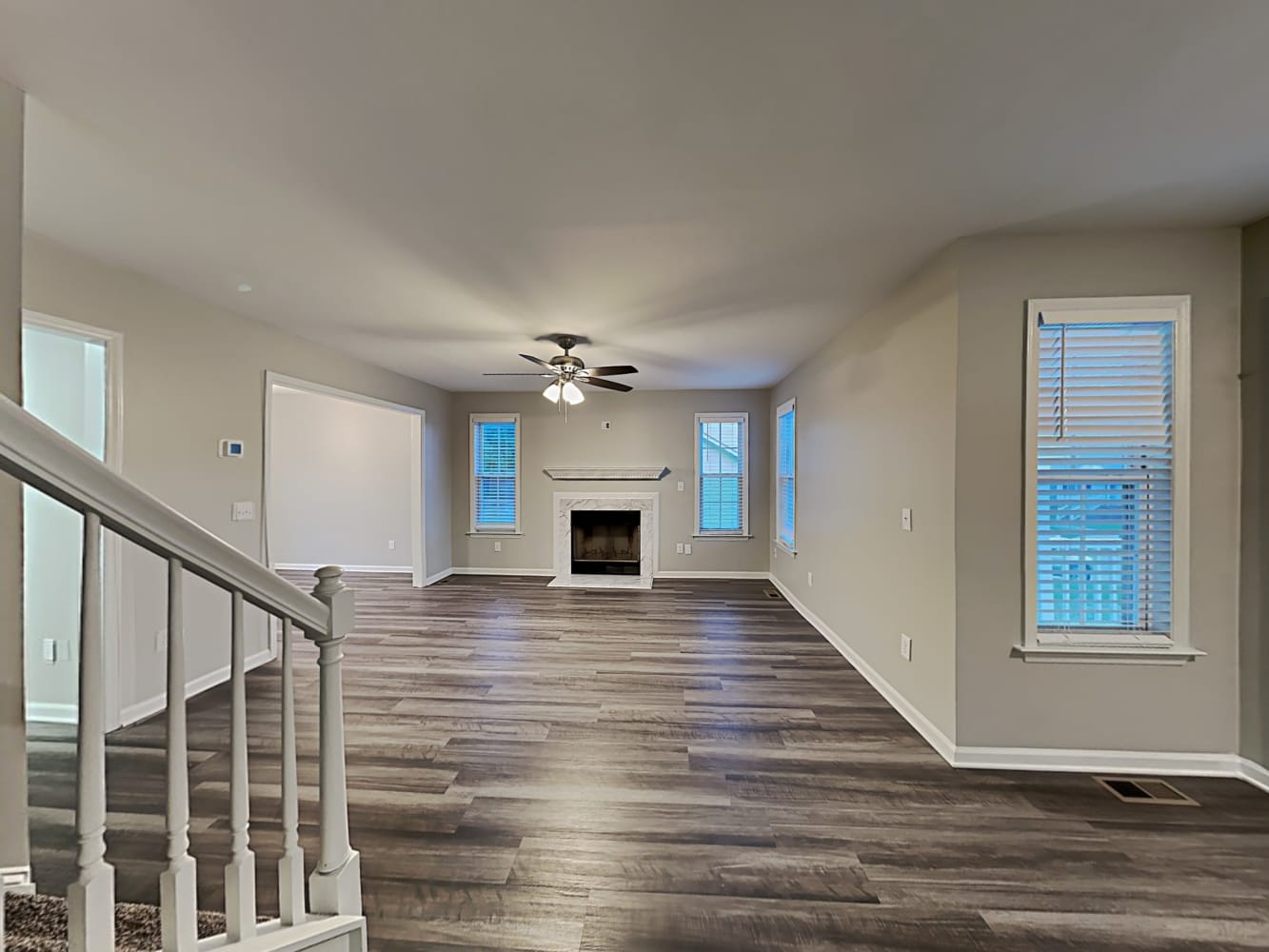 4428 Moss Spring Dr photo 4