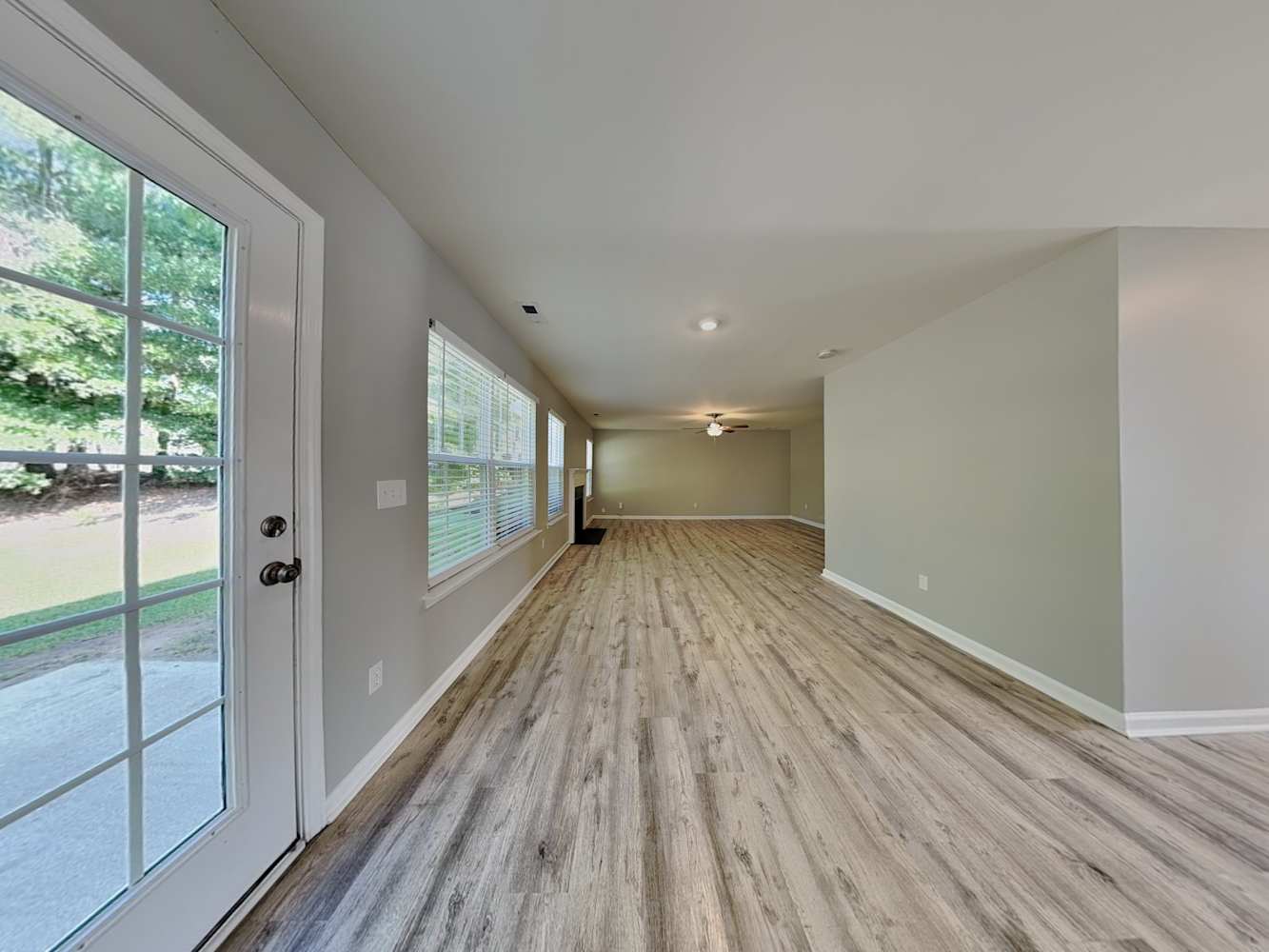 3920 Laurel Glen Dr photo 5