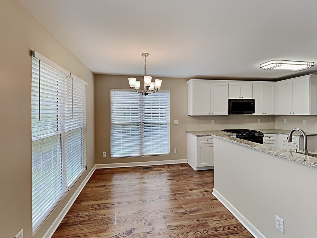 6984 Forest Manor Dr photo 5