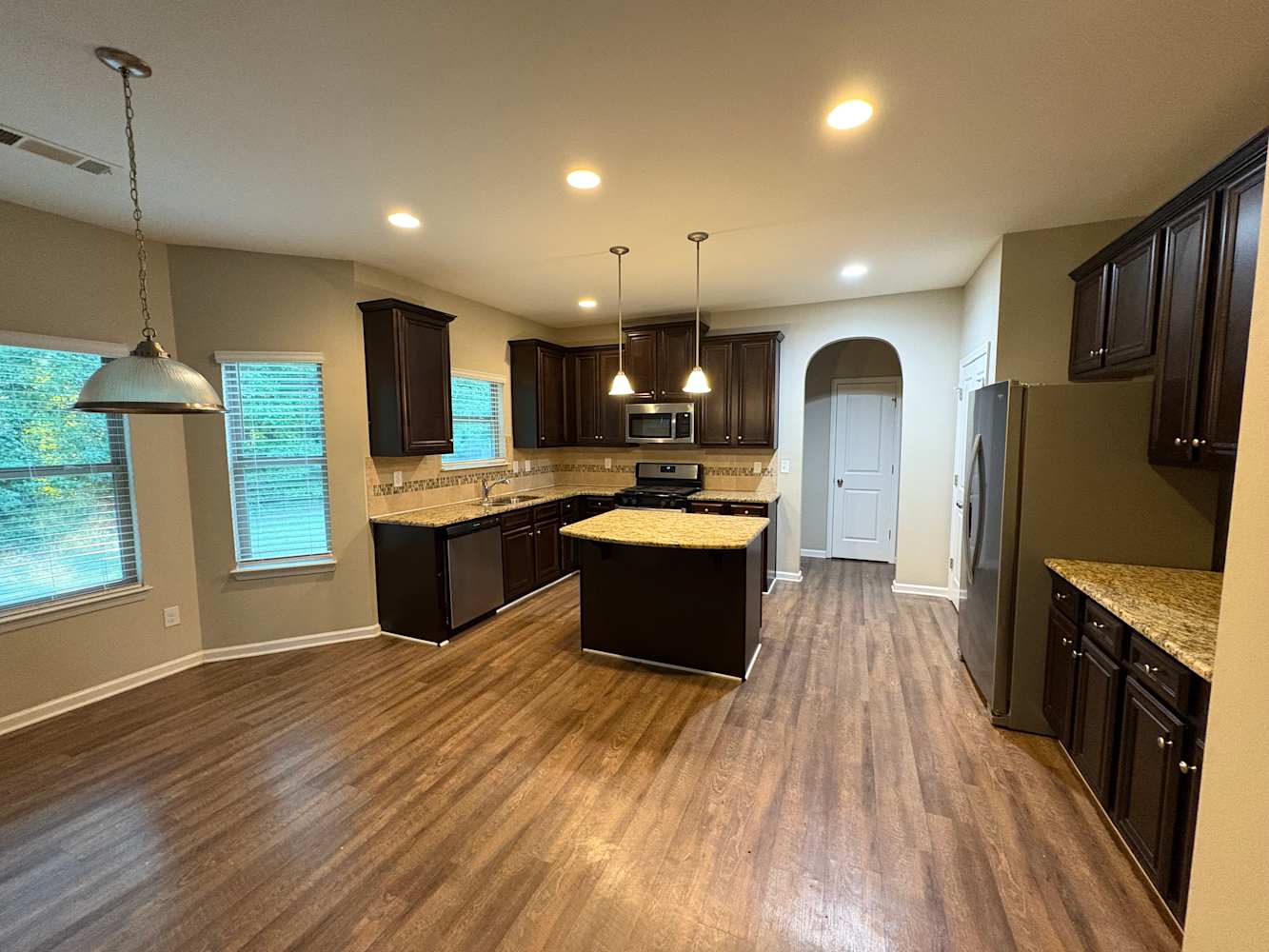 340 Madison Grace Ave photo 3