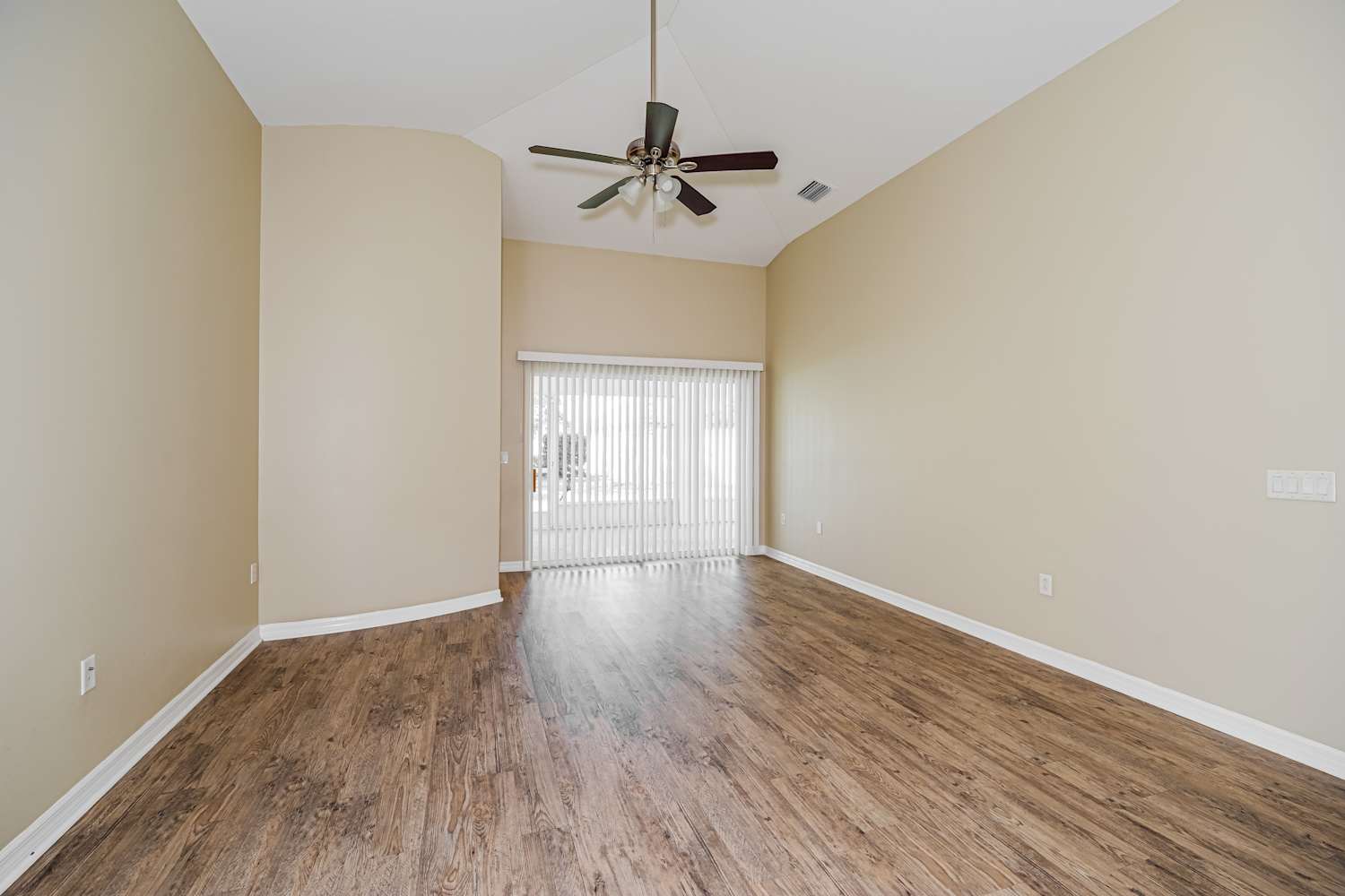 5354 Buckboard Dr photo 3