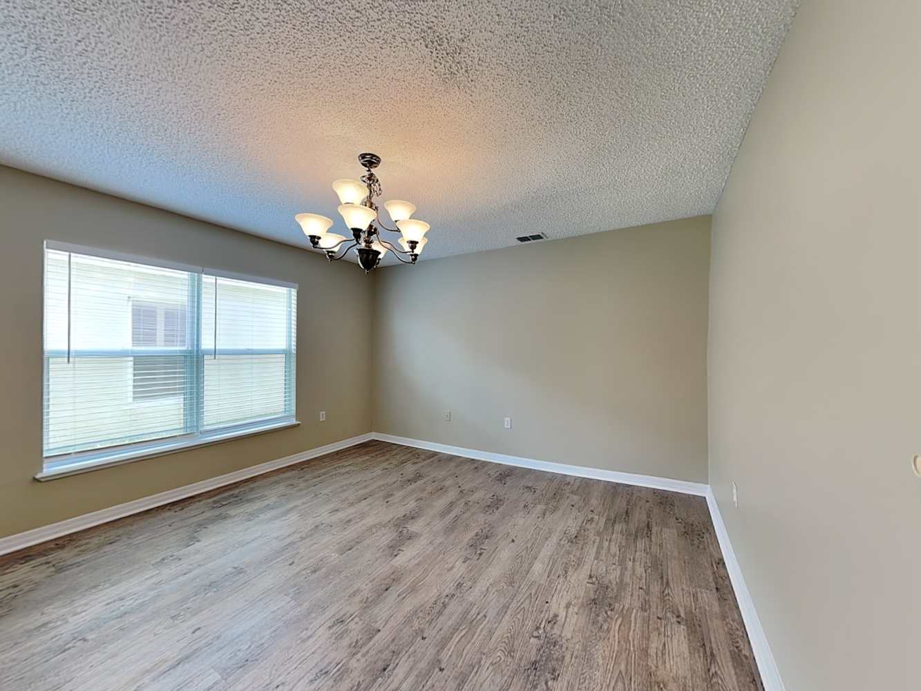 1754 Cornerview Ln photo 4