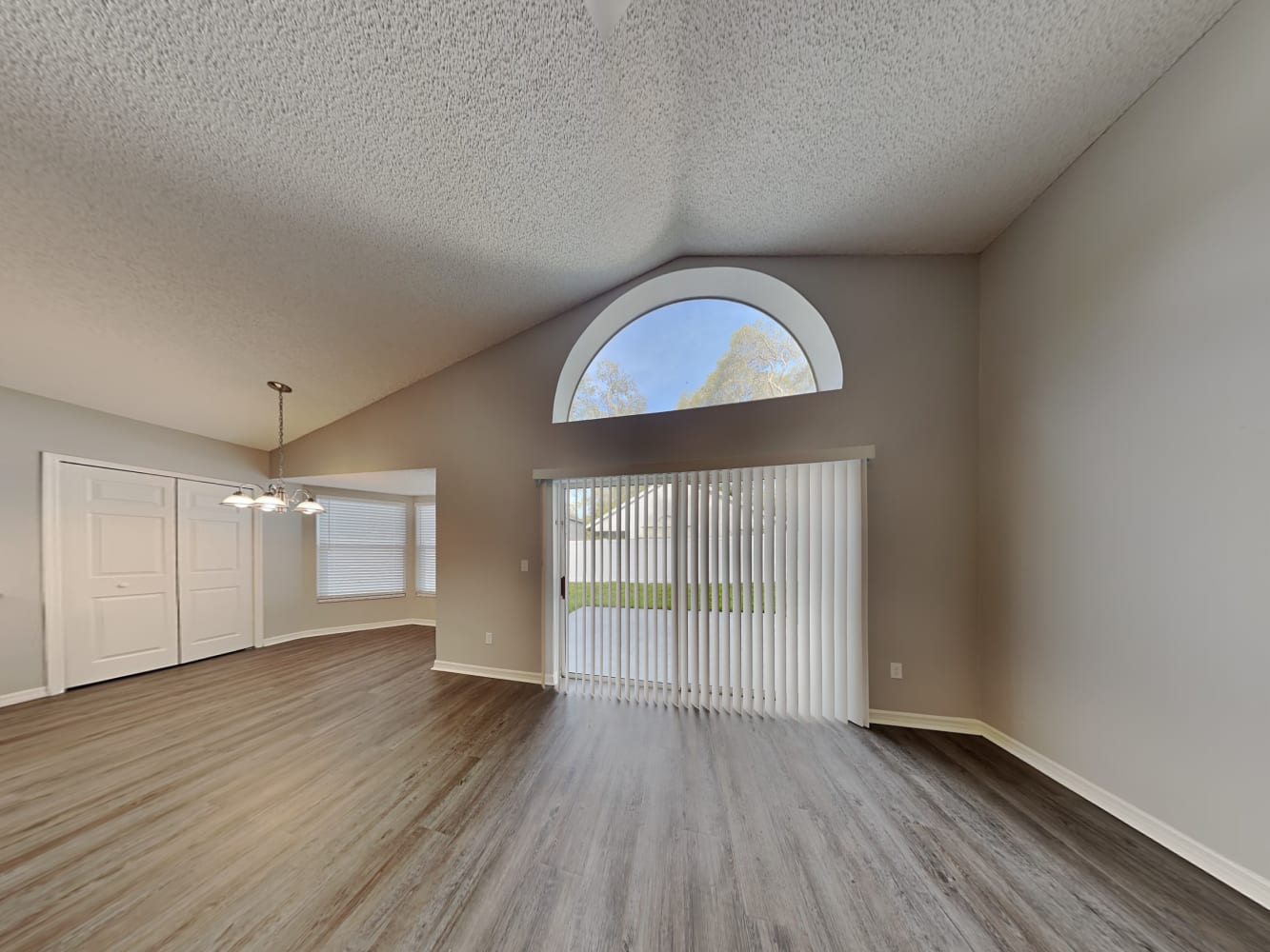 4011 Fontana Pl photo 4