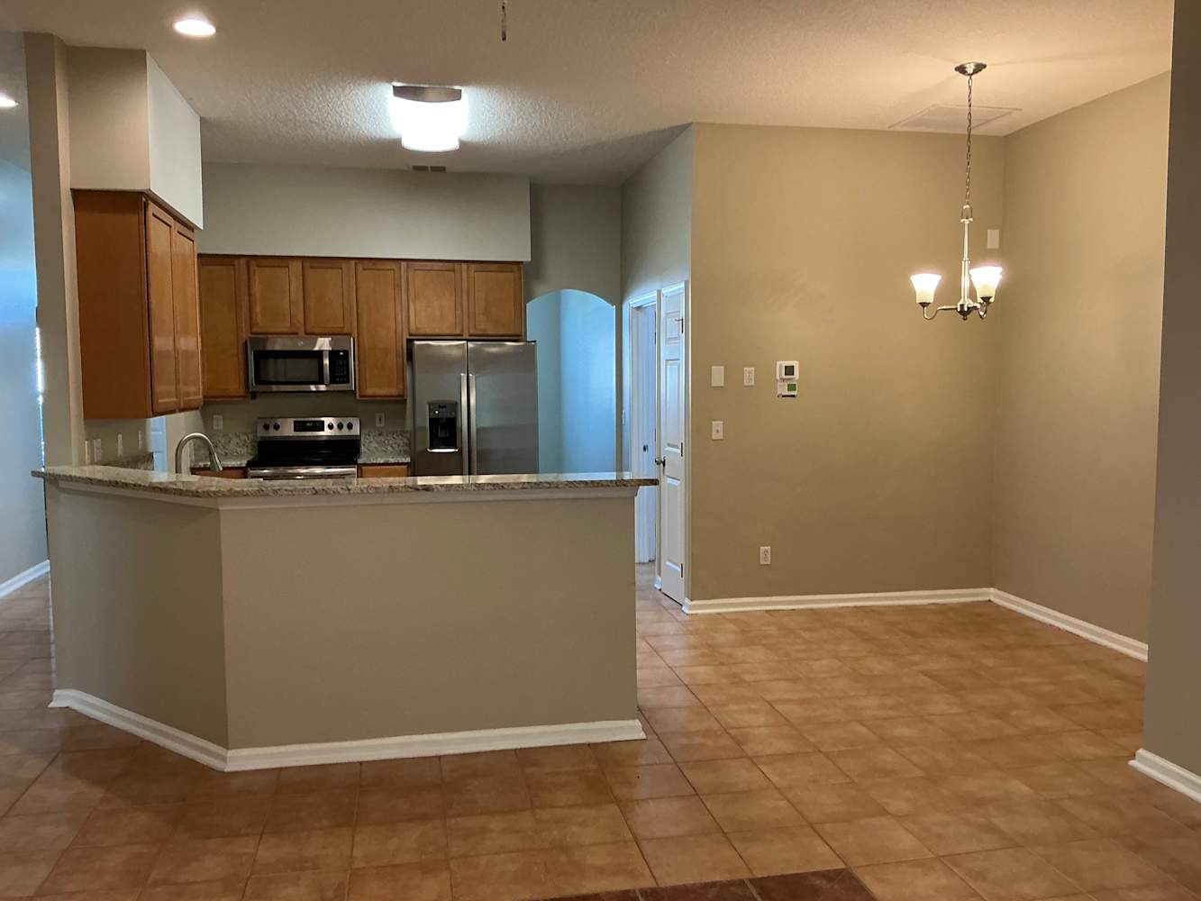 1672 Northglen Cir photo 5