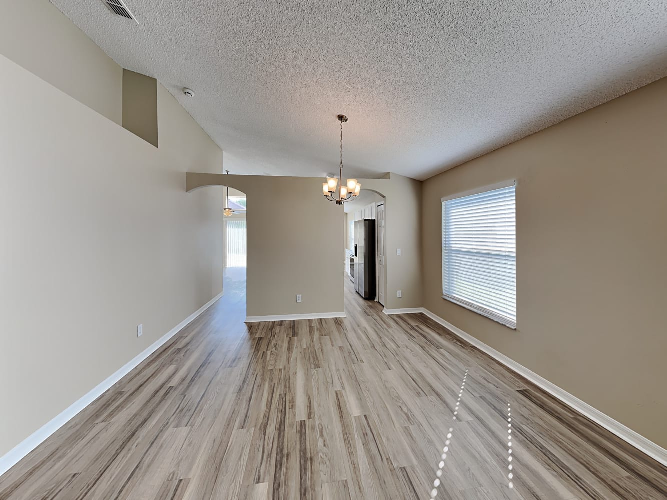 13733 Hawkeye Dr photo 3