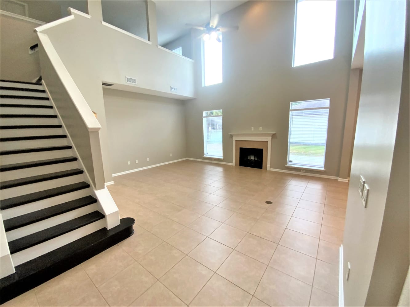 340 Brier Rose Ln photo 4