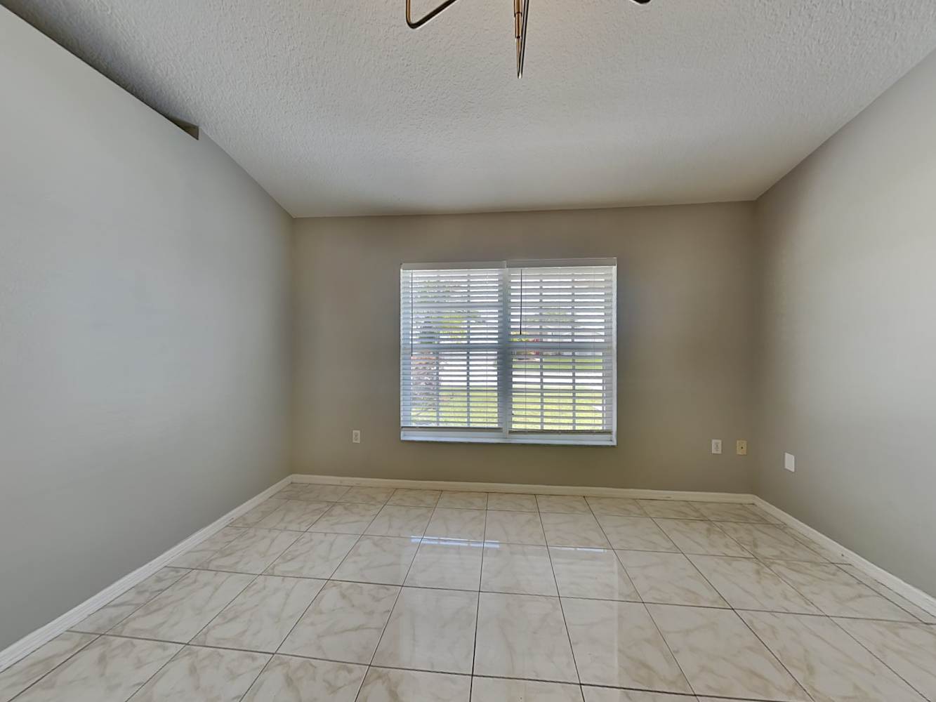 3035 Weston Pl photo 3