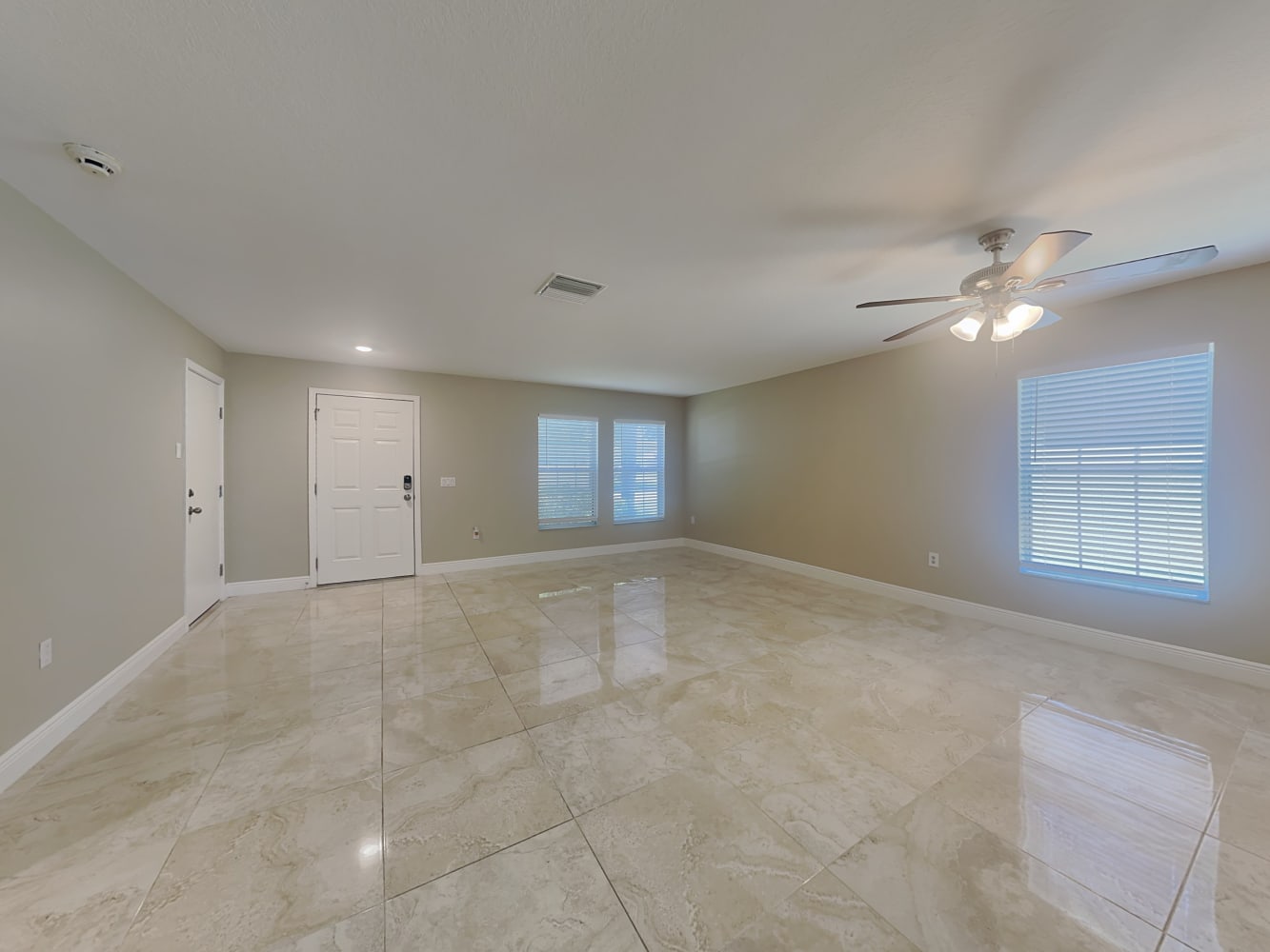 7392 Hunters Greene Cir photo 5
