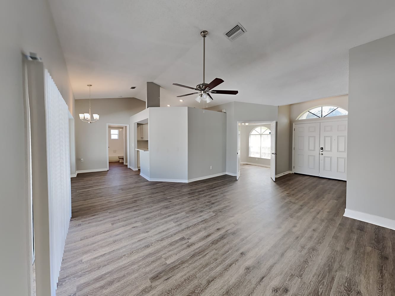 2330 Tioga Dr photo 3