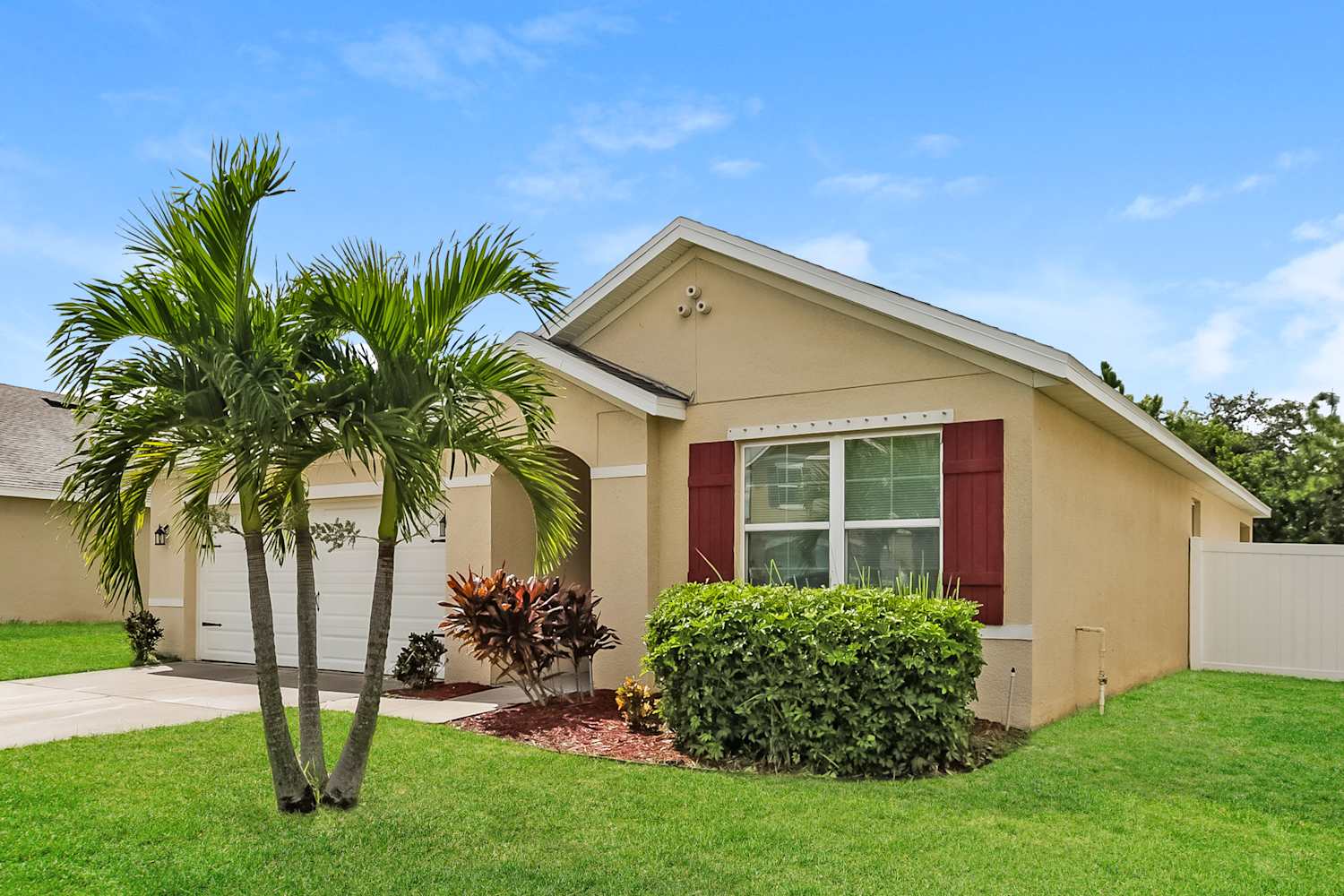 14954 Flowing Gold Dr photo 2