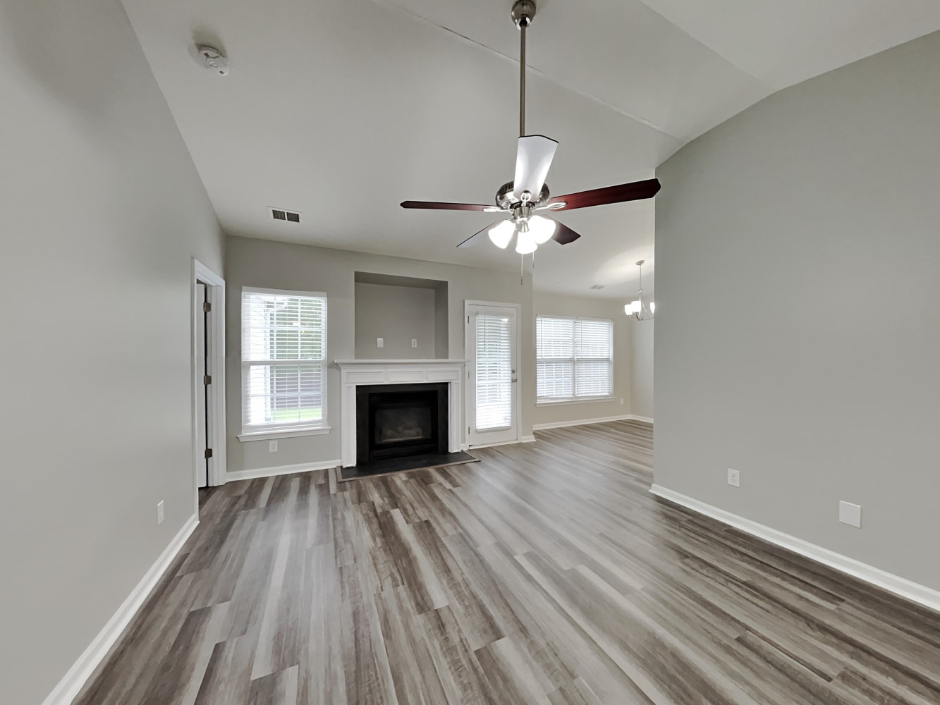 7015 Indian Ridge Ln photo 3