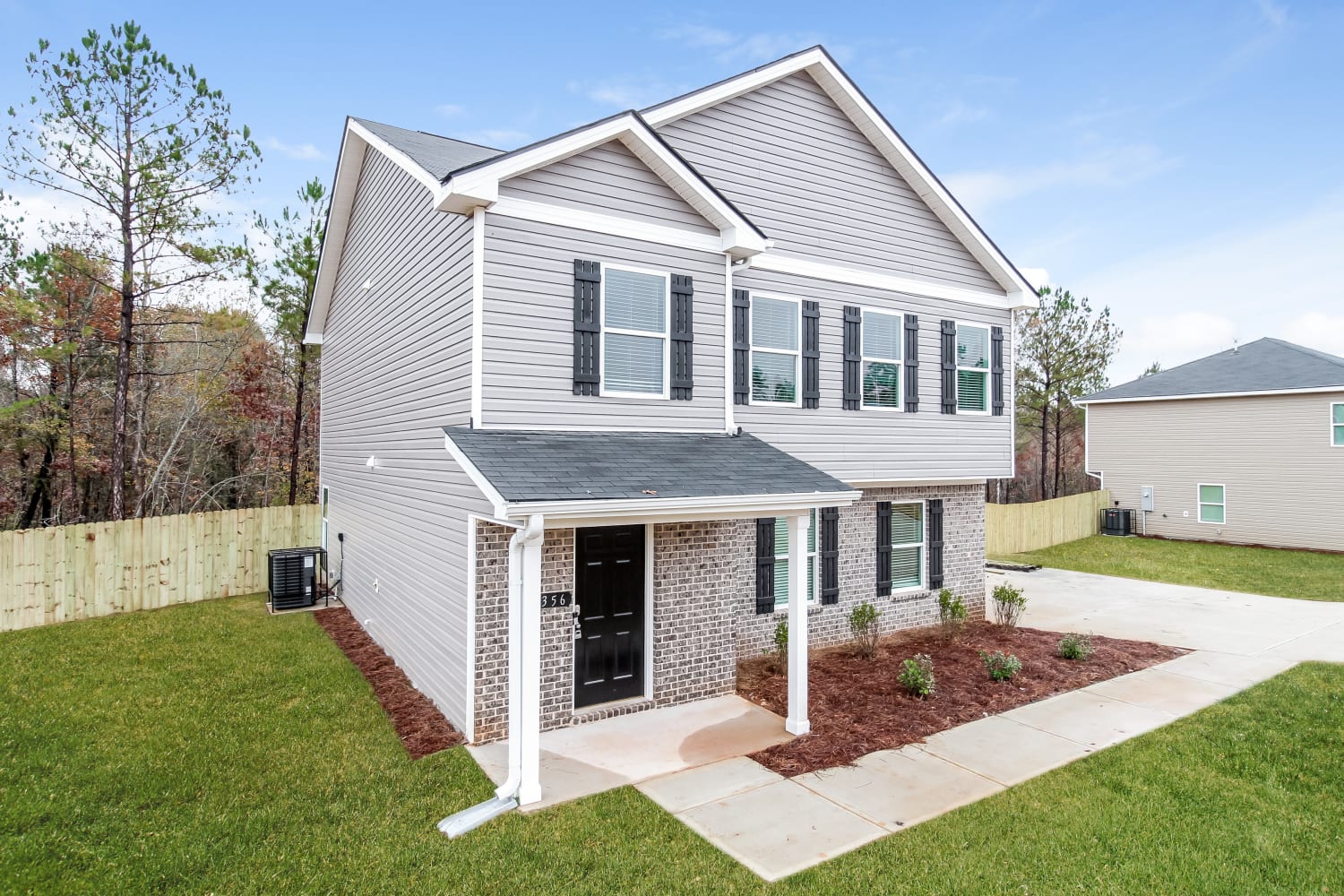 356 Amelia Ln photo 2
