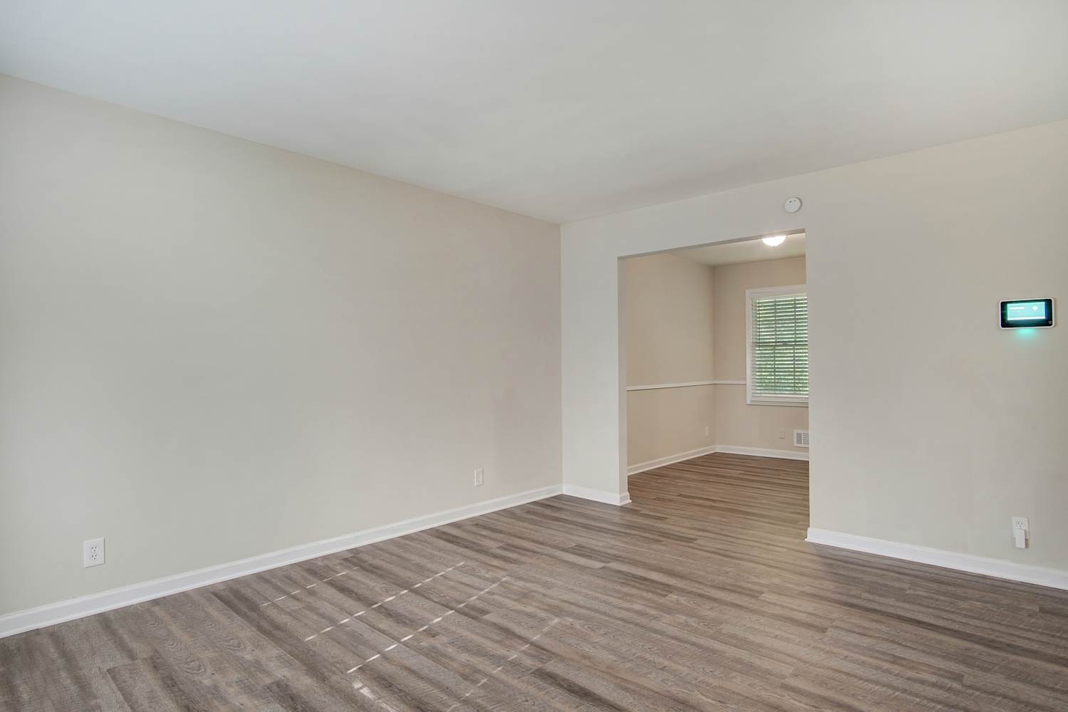 4424 Malibu Dr photo 2