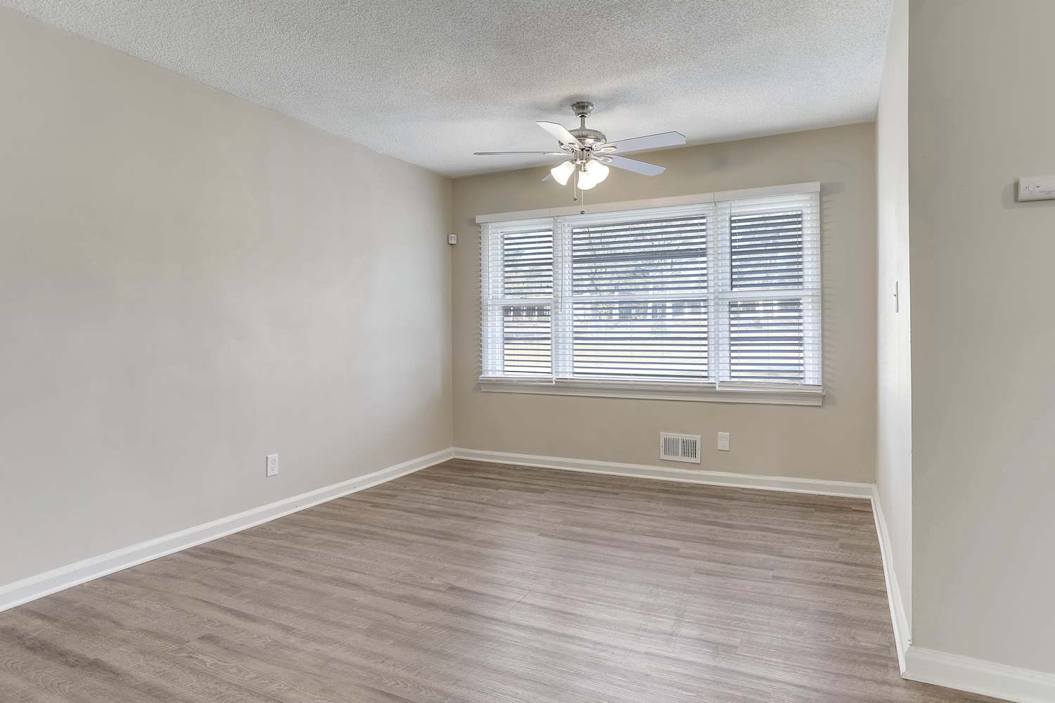 1797 San Gabriel Ave photo 5