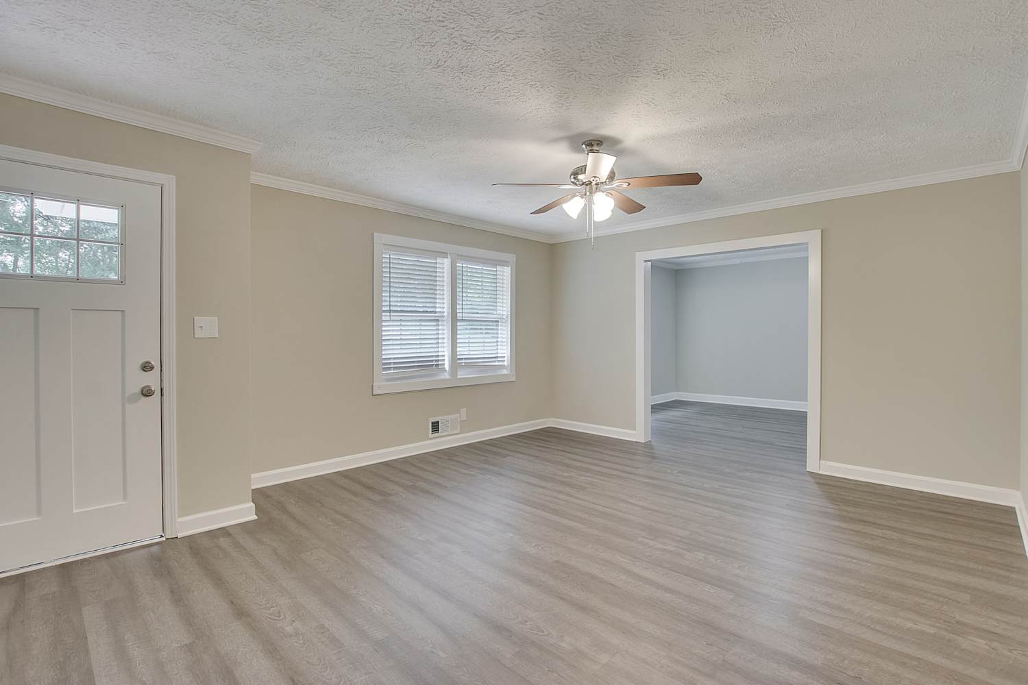 2976 Flowers Dr photo 5