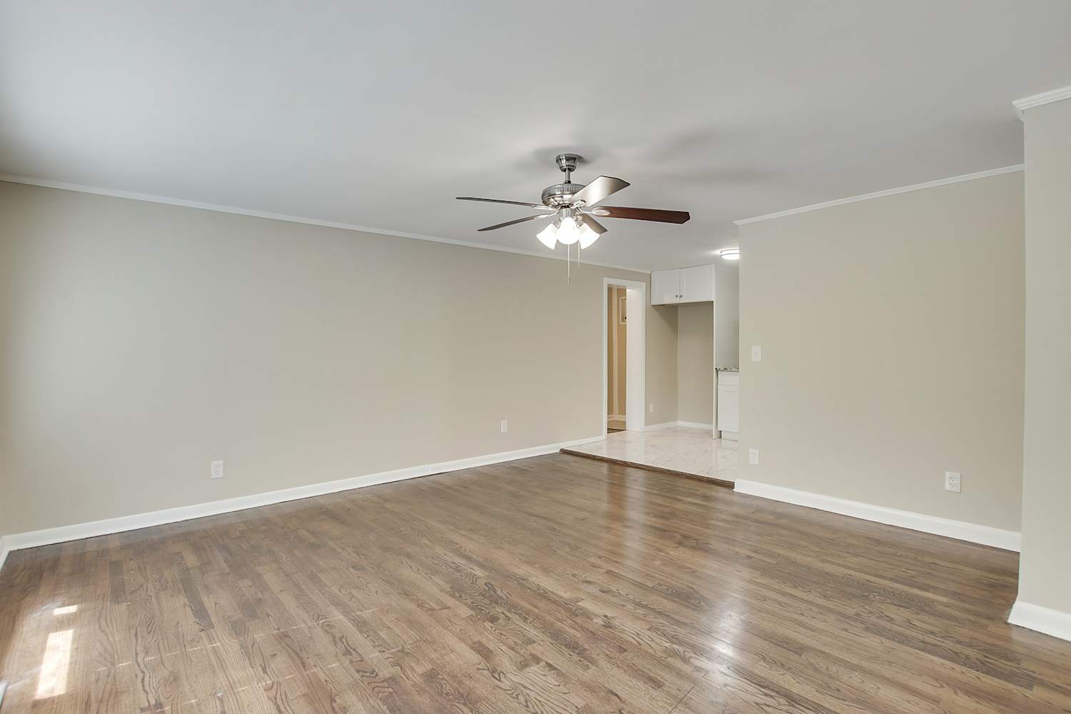 6069 Wisteria Ln photo 2