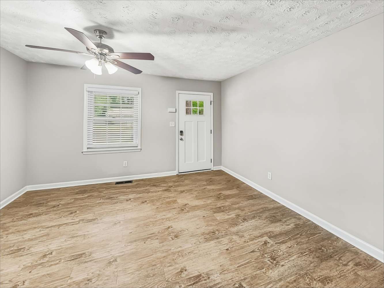 3455 Leisure Ln photo 5