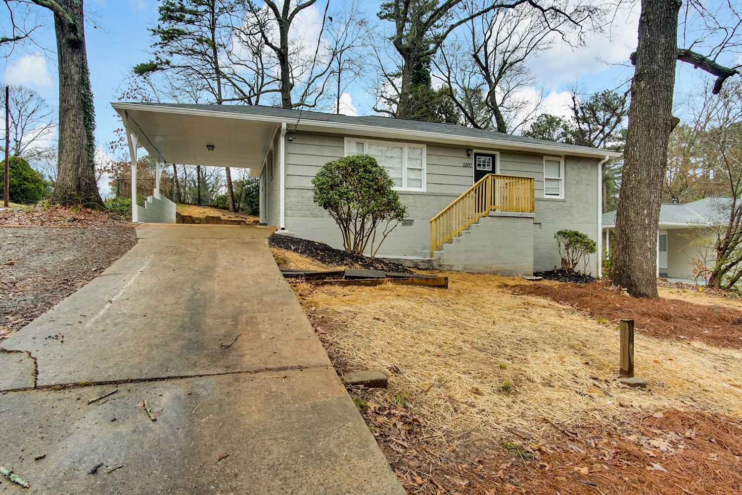2500 Brentwood Rd photo 2
