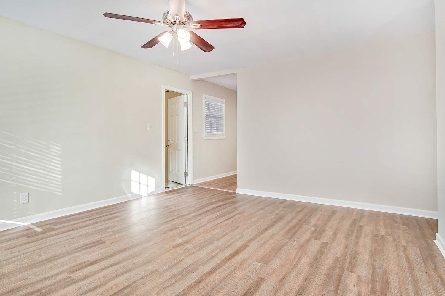 70 Macon Pl Se photo 4