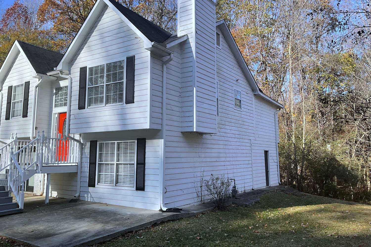 3563 Stratford Pl photo 2