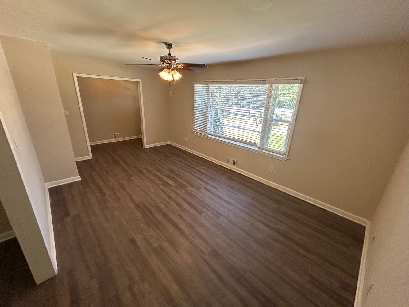 2015 Boulderview Dr Se photo 2