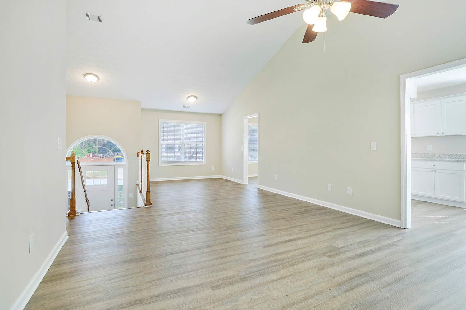 105 Valley View Dr photo 4
