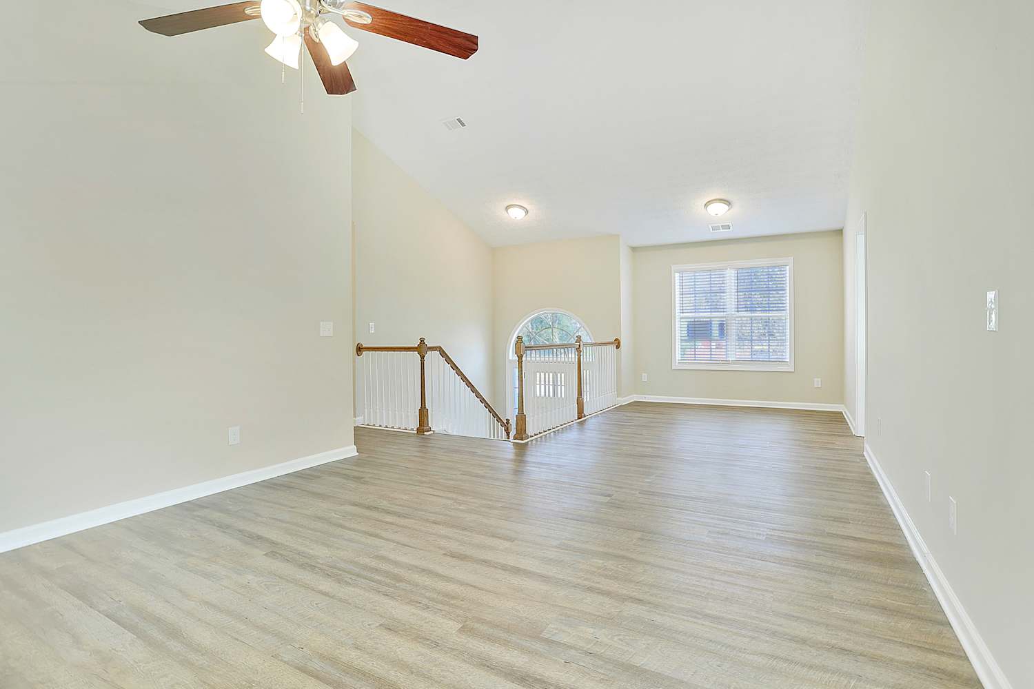 105 Valley View Dr photo 5